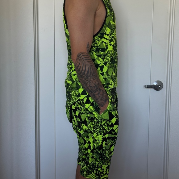 Control Sector Reversible Sequin Set – Neon Jungle Edition - Picture 4 of 16